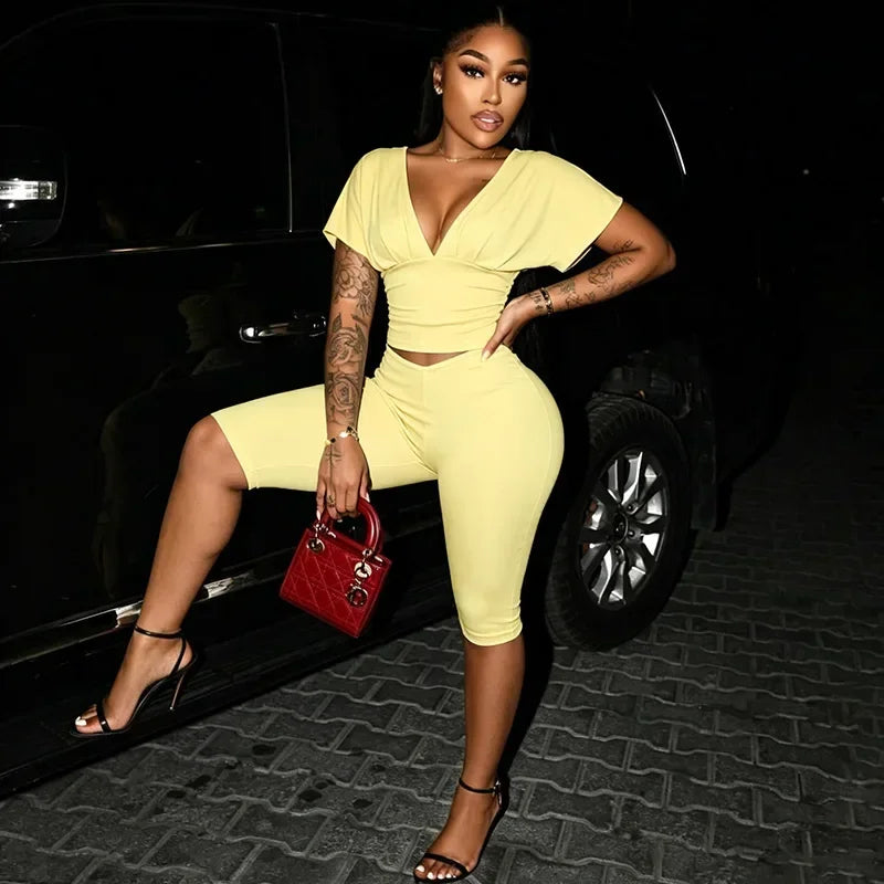 Women Sexy 2 Piece Pant Sets Summer Club Party Batwing Sleeve V Neck Crop Top Capri Pants Matching Set Beach Vacation Outfits