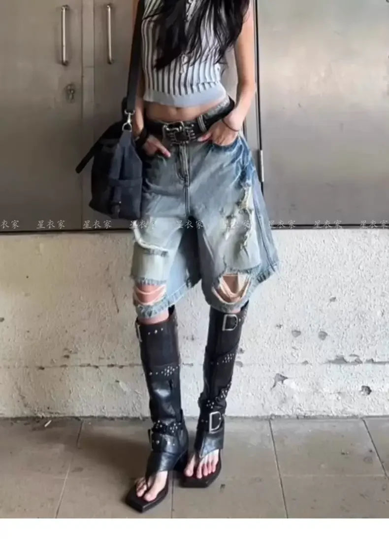 Women's Retro Old Washing Wide-leg Five-point High Street Design Ripped Denim Shorts
