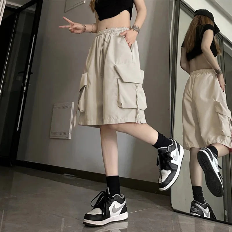 Women Casual Cargo Shorts High Waisted Loose Wide Leg Shorts Large Pockets Fashion Street Hip-hop Breathable Thin Summer Shorts