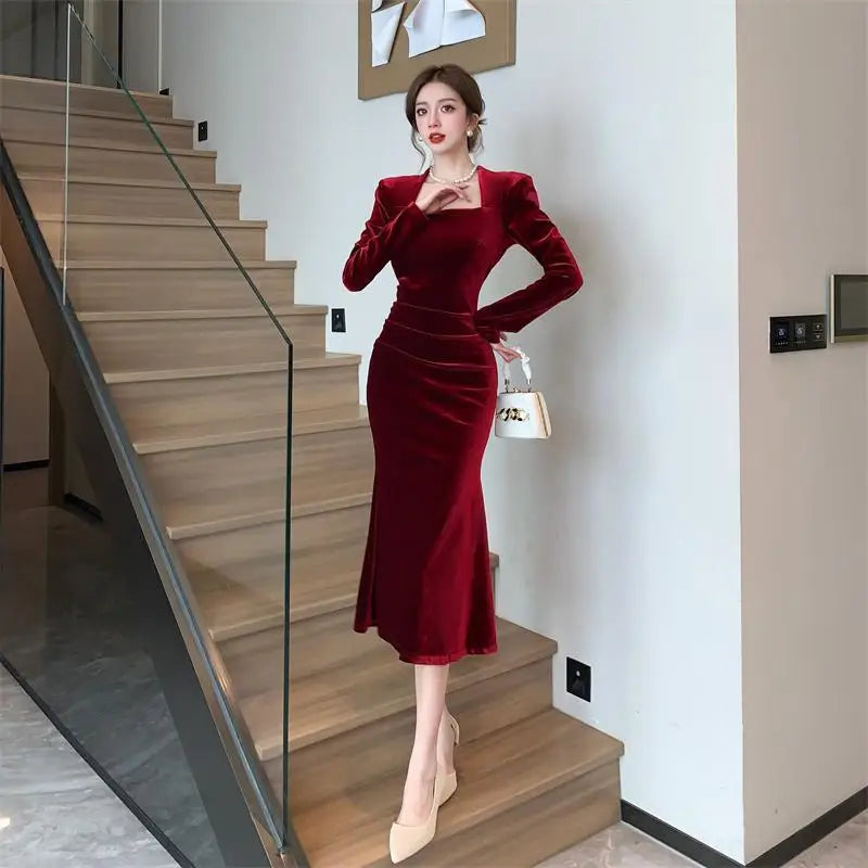 Socialite's Golden Velvet Fish Tail Long Dress Women's Red High-end Temperament Waist Cinching Dress Light Luxury Hip Hugging