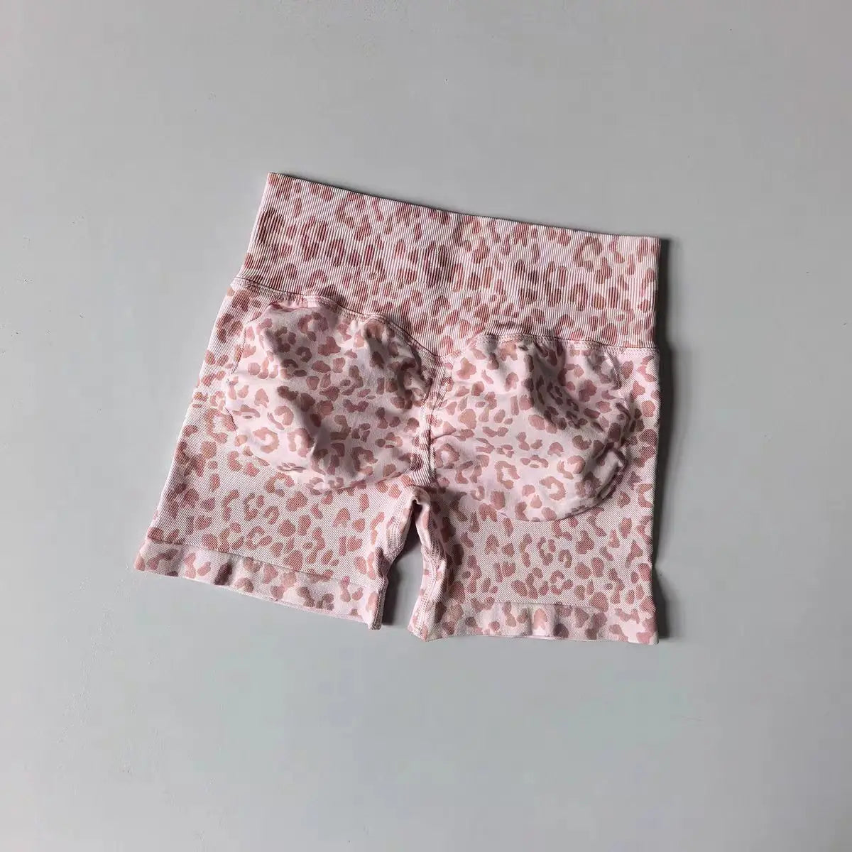 Sexy Leopard Print Seamless Yoga Shorts High Waist Peach Butt Lift Tummy Control 4-Way Stretch Breathable Workout Cycling Pants