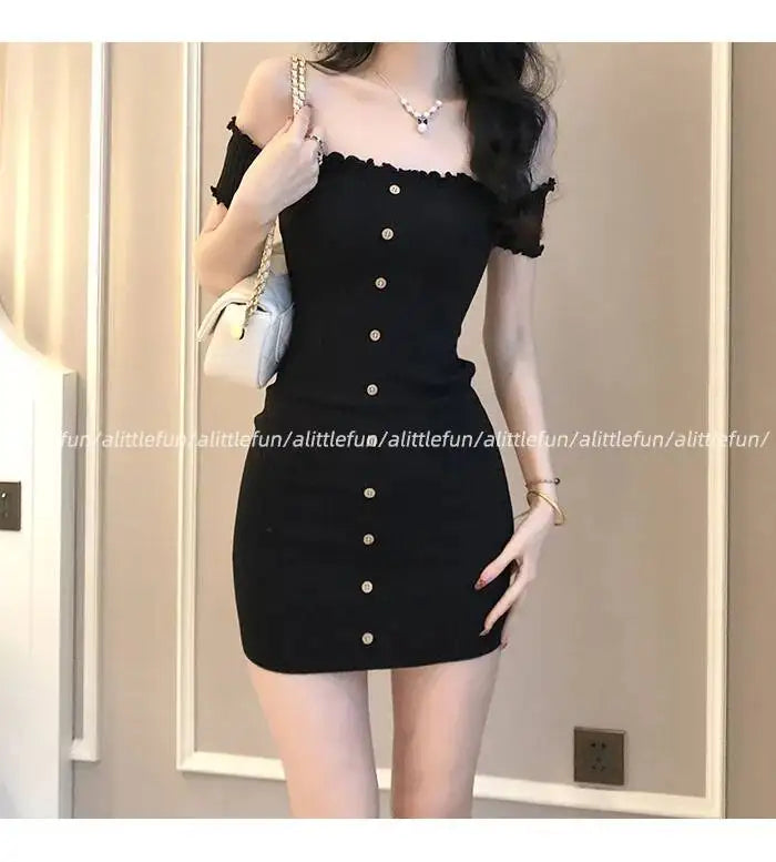 2026 New Summer Women's Knitted Short Sleeve Dress Atmosphere Style Outfit Petite Waist Trimming Slim Fit Hip Wrap Short Dress