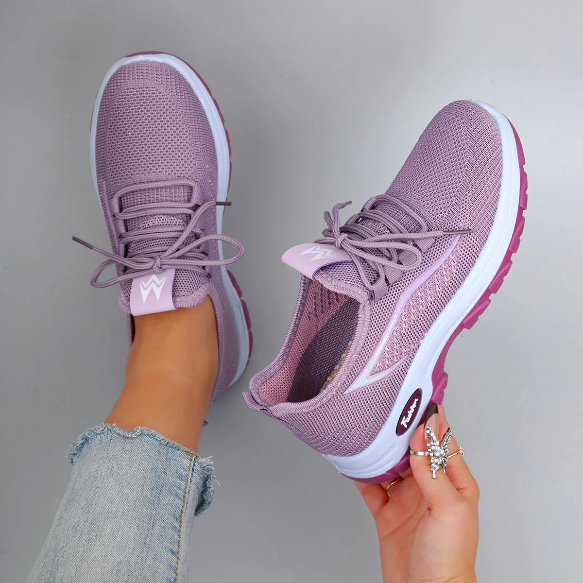 Spring and Autumn New Women's Casual Lace-Up Sneakers, Comfortable, Breathable, Lightweight and Wear-Resistant Sports and Casual Shoes