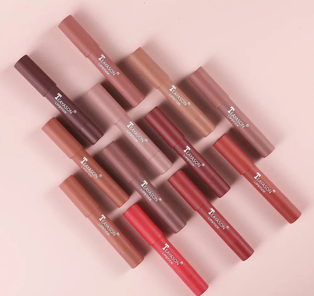 Matte Lipstick That Doesn'T Smudge, Provides Long-Lasting Color, Waterproof and Sweat-Proof, Versatile for Everyday Use, a Must-Have