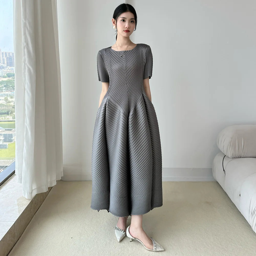 LANMREM High End Purple Pleated Women's Dress 2025 New Round Neck Short Sleeved Spliced Design Ball Gown Summer Dresses 2DB3489
