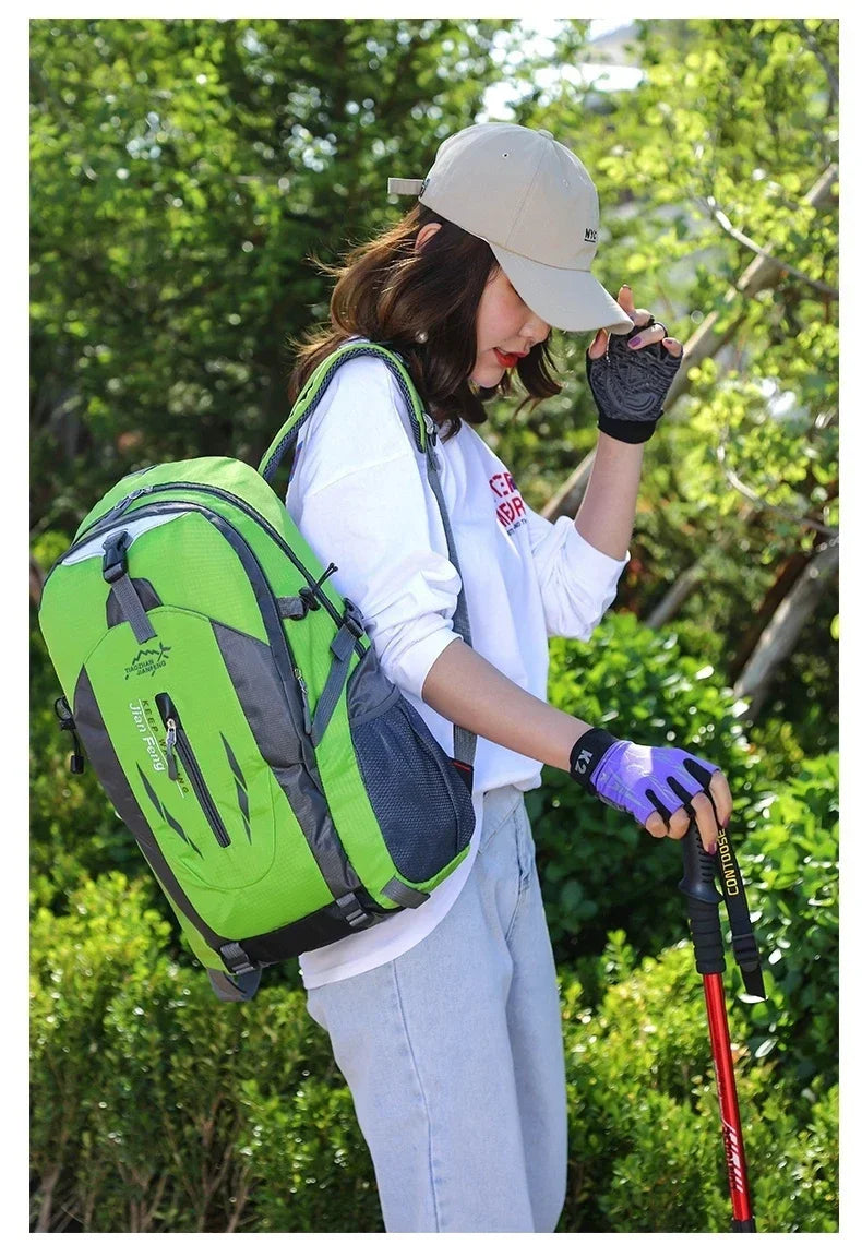 2026 Outdoor Travel Backpack Big Capacity Fashion Travel Backpacks Men Climbing Backpack Classic Sport Travel Backpacks