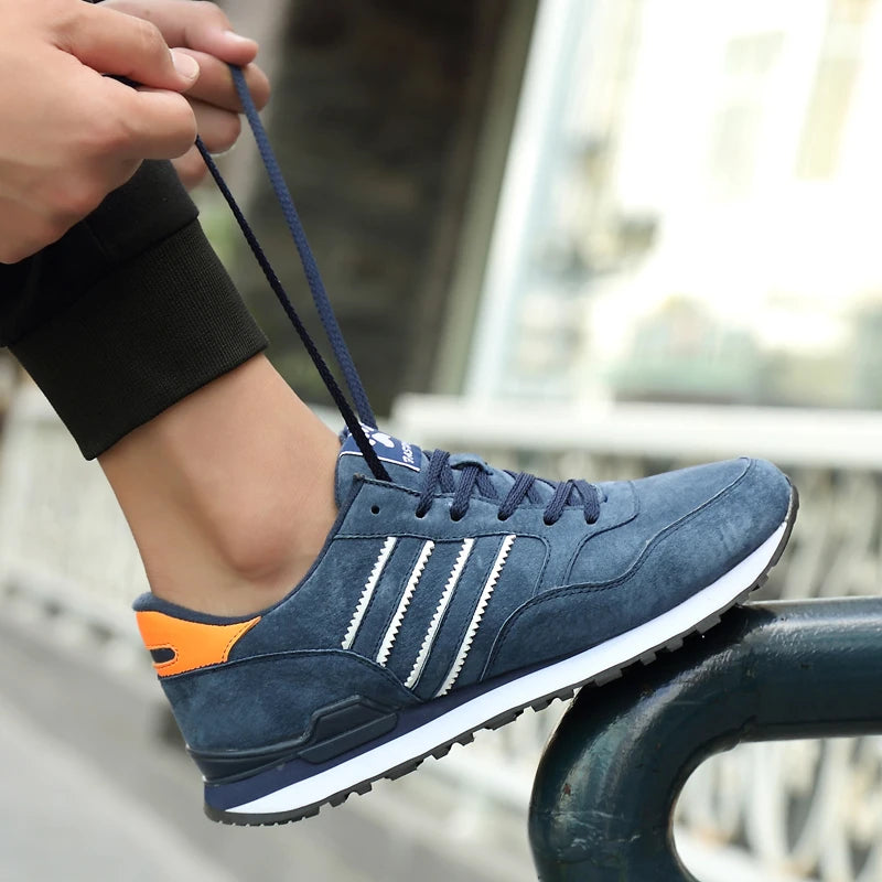 Lightweight Men Sneakers Classical  Suede Leather Men Running Shoes Outdoor Comfortable Sport Shoes Breathable Flat Casual Shoes
