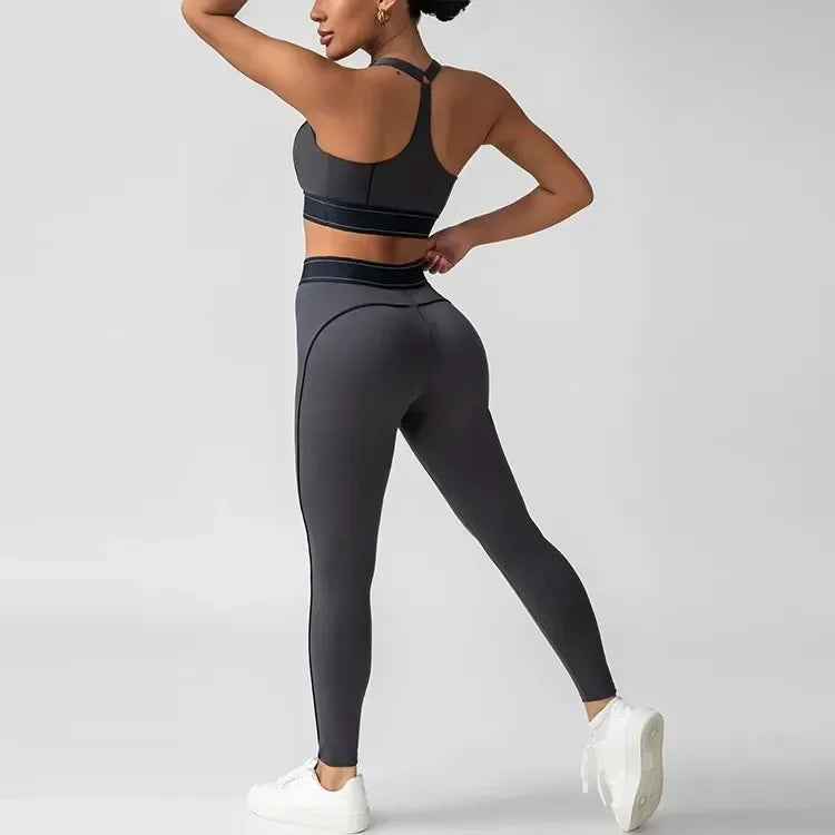 Yoga workout set toning buttocks suitable all kinds fitness activities sports tank top set running and exercising Two-piece set