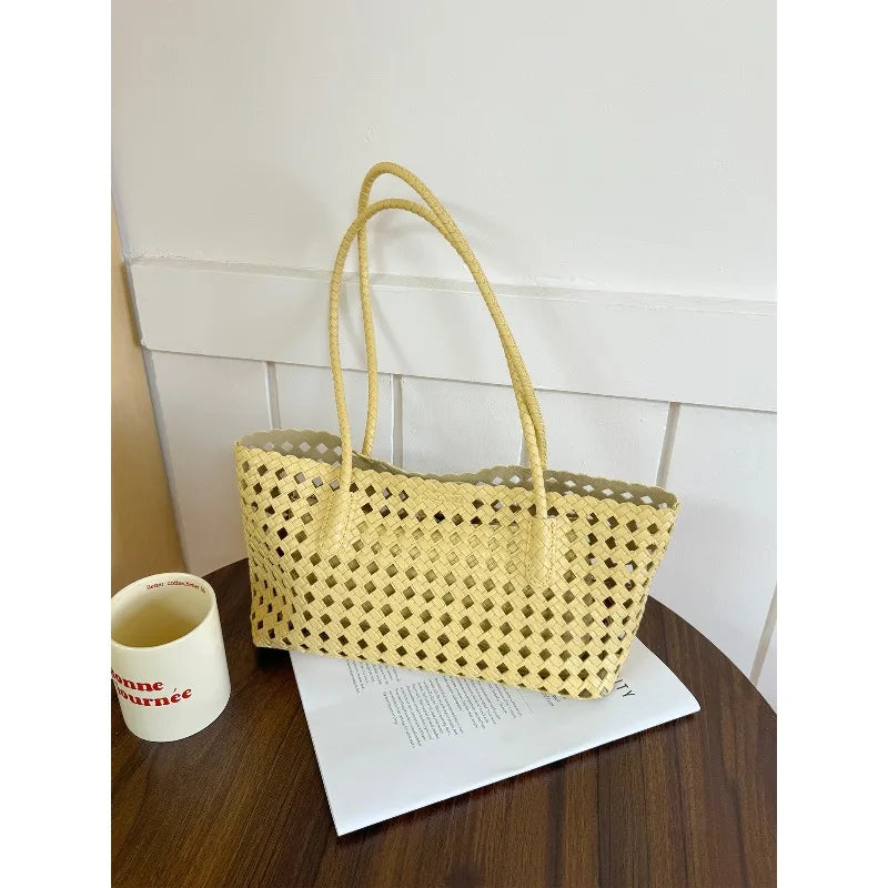 2026 New Fashion Hollow Out Woven Tote Bag for Women Large Capacity Commute Single Shoulder Handbag for Summer