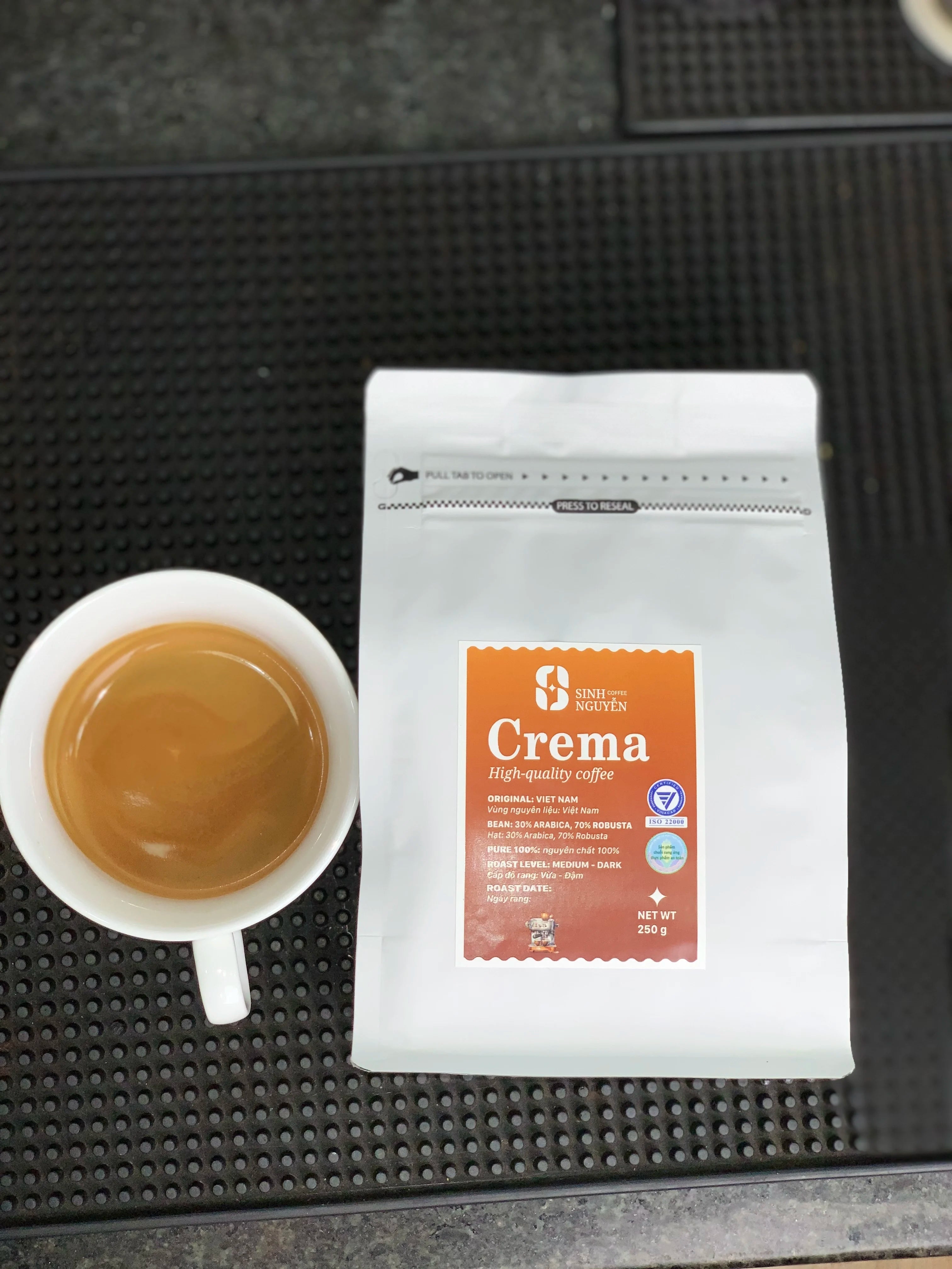 Vietnam Robusta Arabica Espresso Blend Whole Bean Coffee Dark Medium Roast Premium Quality 2-layer Packaging One-way Valve Bag