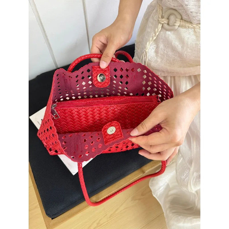 2026 New Fashion Hollow Out Woven Tote Bag for Women Large Capacity Commute Single Shoulder Handbag for Summer