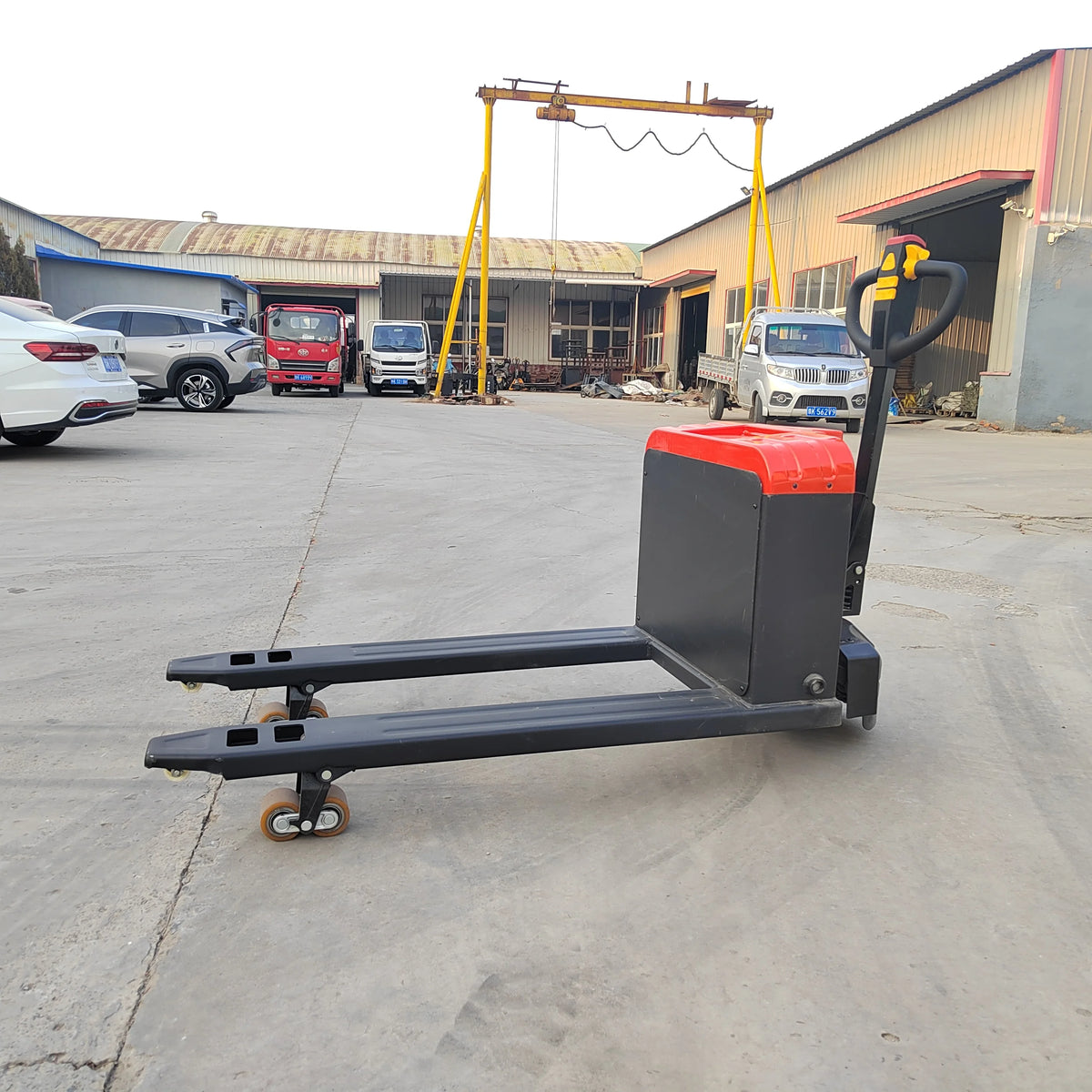 Portable Lifting Platform, Manual Hydraulic Warehouse Hoist, Small Loading Flatbed Vehicle