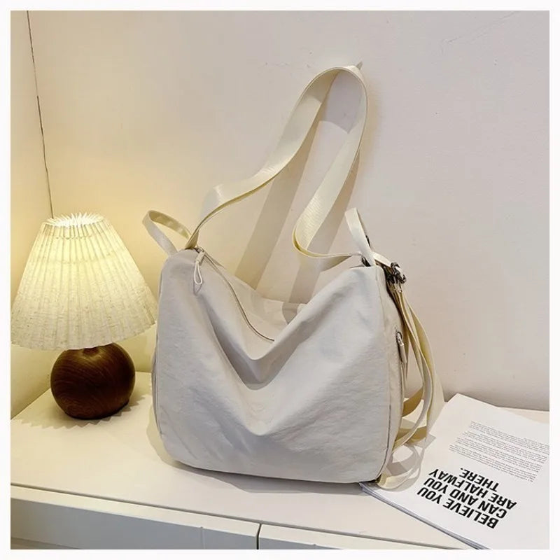 Women's Casual Nylon Large Capacity Shoulder Bag with Pocket, Casual Style for Daily Use, Sports, Travel, and Outdoor Activities