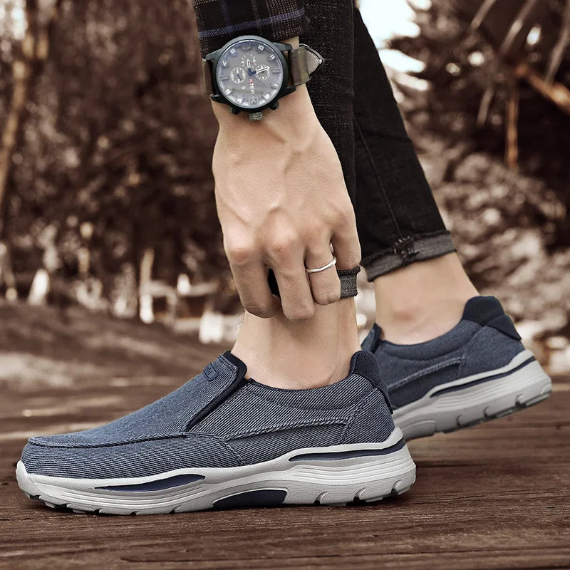 Men's Casual Shoes Canvas Breathable Loafers Men 2025 New Male Comfortable Outdoor Walking Shoes Classic Loafers Men Sneakers