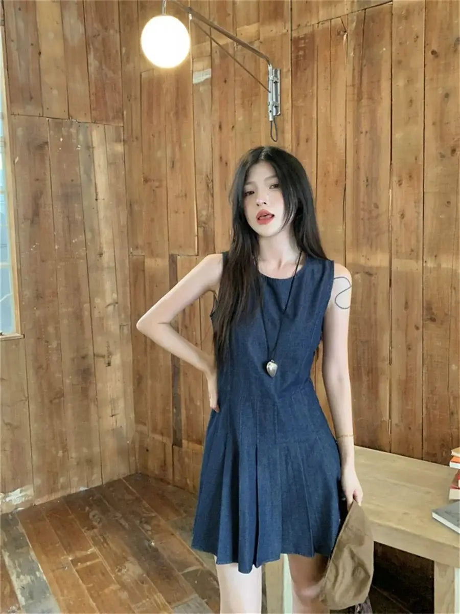 Retro Literary Round Neck Denim Vest Skirt For Women Summer New Loose Slimming Pleated A-line Skirt