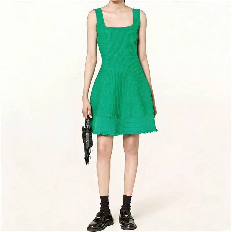 2026 Summer New Women's Square Neck High Waist Suspender Dress, Fashionable Casual Vacation Style, Waist Pockets, A-line Skirt