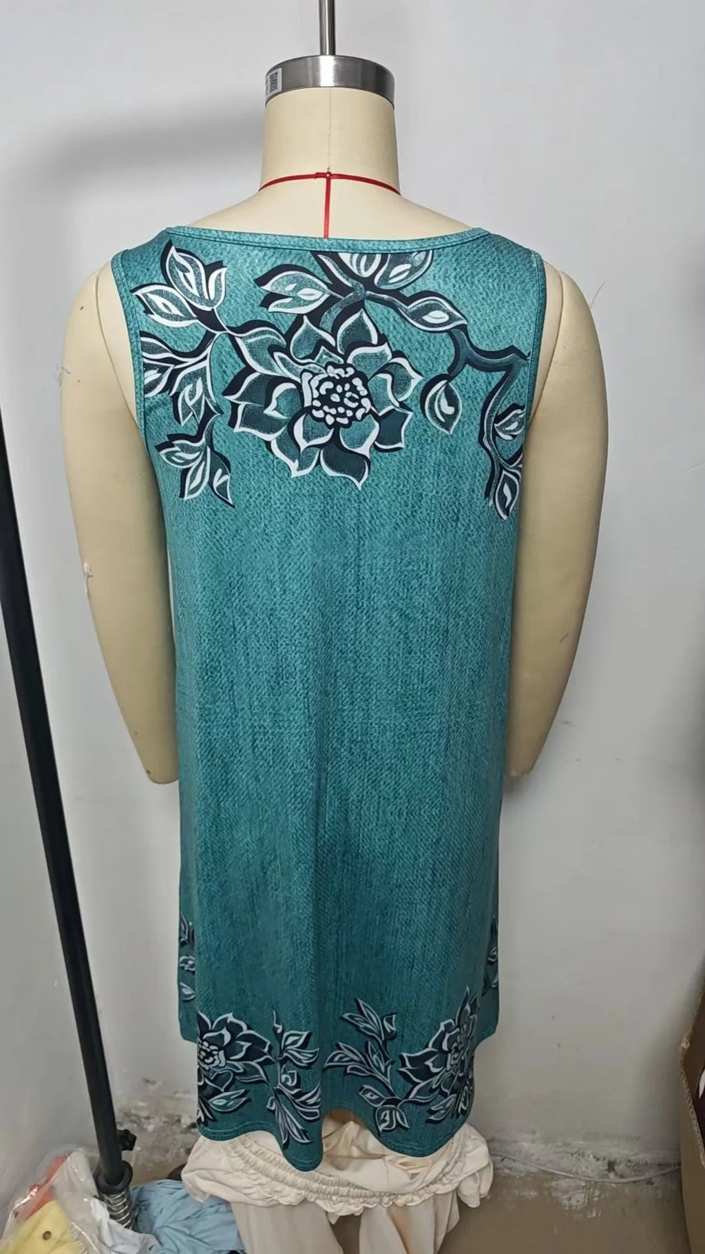 Women's Casual Summer Sleeveless Loose Fit Round Neck Pull On 3D Print Mid Length Dress for Women Beach Hiking Camping Outfits