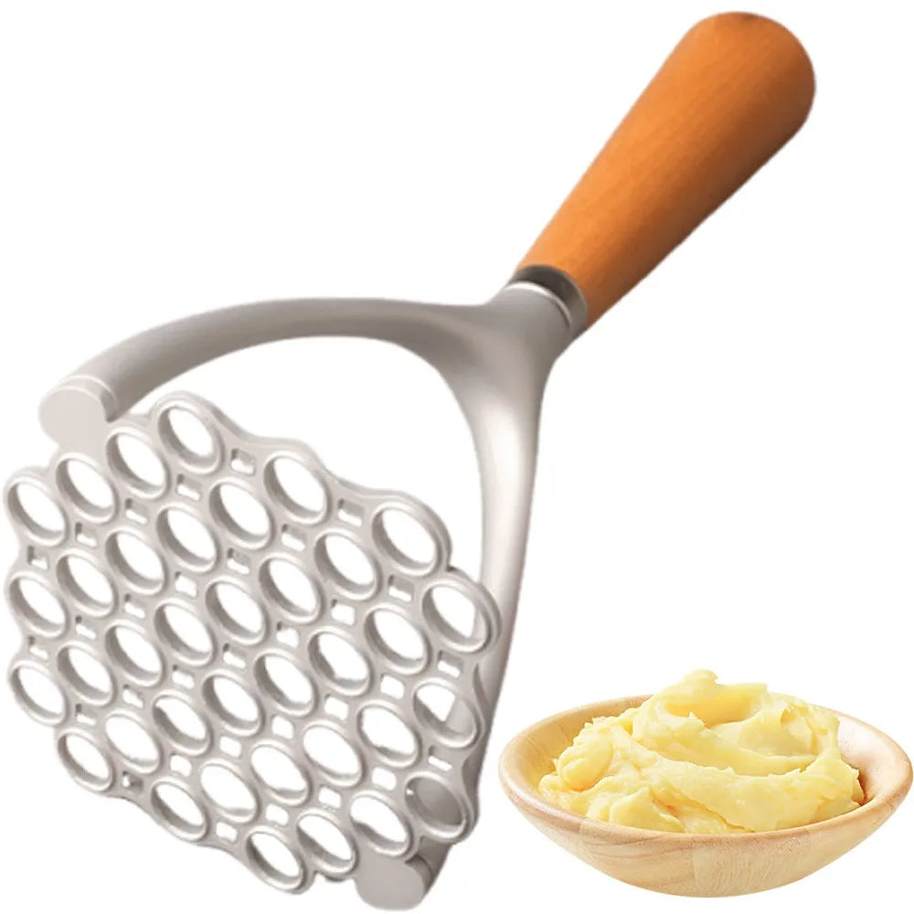 Manual Potato Masher Aluminum Potato Ricer Kitchen Vegetable Masher with Wood Handle Fruit Garlic Food Crusher Kitchen Gadgets