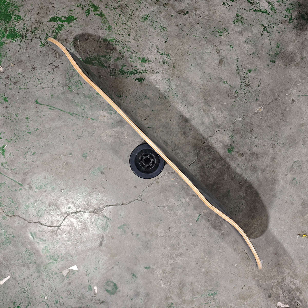 Whole kit YOW land surf skateboard black grids model 32inch has double curvy sides pro good quality