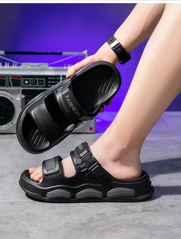 New lightweight and soft cloud like men's sandals and slippers for summer outings, durable and thick soled, anti slip