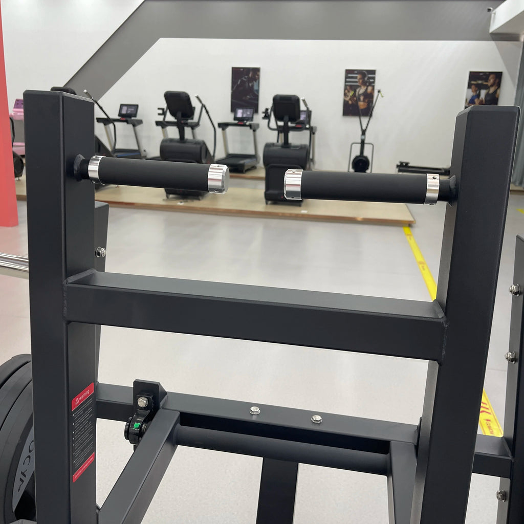 Customized Promotion Gym Weight Machine For Selected Muscle Exercises Steel Hip Belt Squat With Arm Function Safety Features