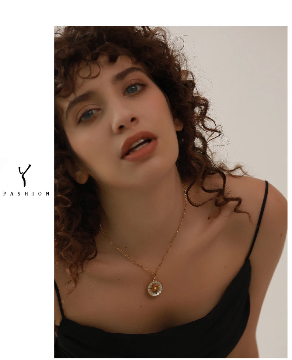 Yhpup Big Round Geometric Short Chain Statement Necklace Stainless Steel Golden Shell Fashion Vintage Pendant Collier PVD-Plated