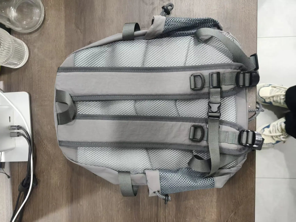 Small Outdoor Travel Backpack for Women, Lightweigh Waterproof Hiking and Mountaineering BackpackJunior High School Bag Student