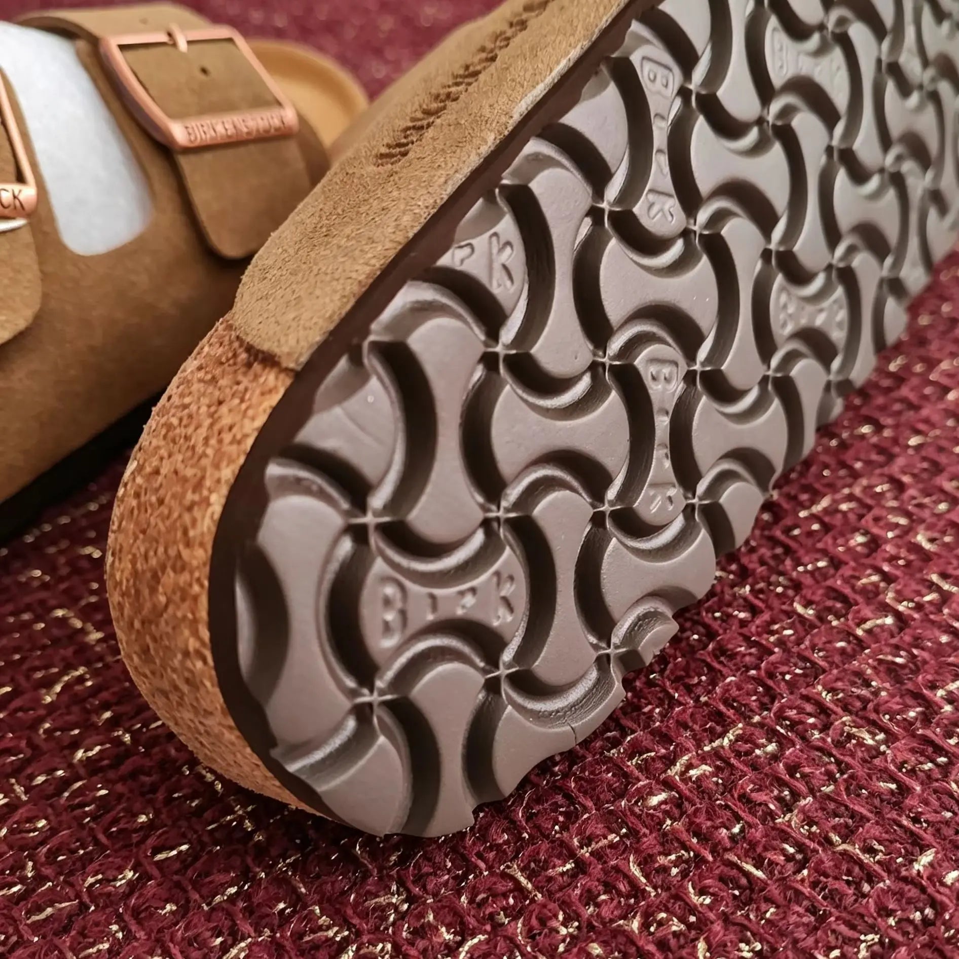 Unisex Trendy Leather Sandals 2026 New Arrival Non-Slip Comfort Casual Narrow Beach Shoes for Spring and Autumn