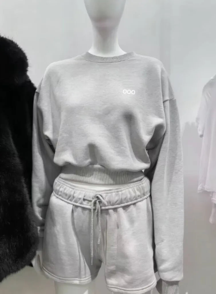 Three-dimensional letter crew-neck short-sleeved sweatshirt and shorts for women, casual and classic, highly versatile, suitable