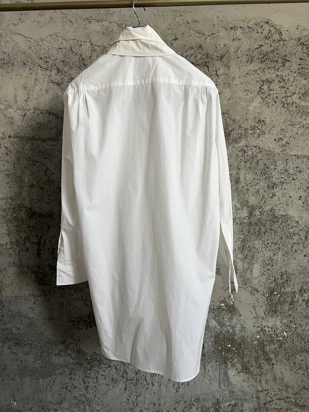 Original design detachable collar contrasting color shirt, cotton asymmetrical collar white and black shirt design