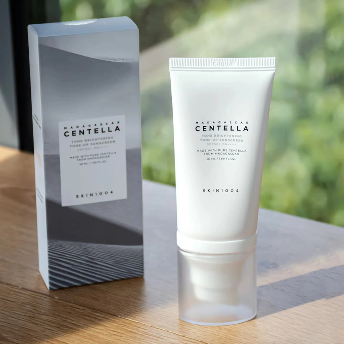 SKIN1004 Centella Sunscreen Moisturizing Dry Sensitive Skin Soothing SPF50+Sunscreen 50ML Sweat Resistant Light And Non Greasy