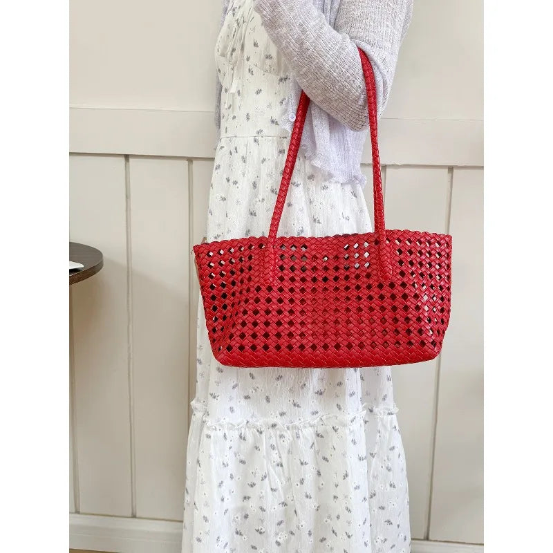 2026 New Fashion Hollow Out Woven Tote Bag for Women Large Capacity Commute Single Shoulder Handbag for Summer