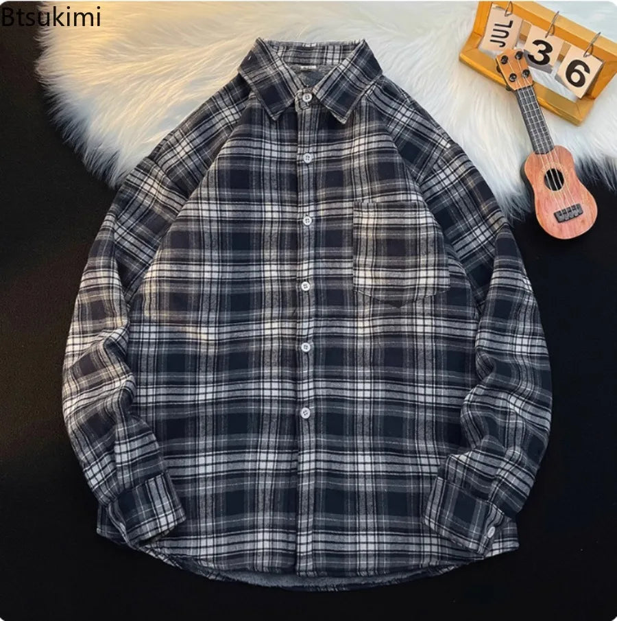New 2026 Autumn and Winter Plus Velvet Thick Warm Plaid Shirt Men's Long Sleeved Japanese Retro Trend Loose Casual Shirt Jacket