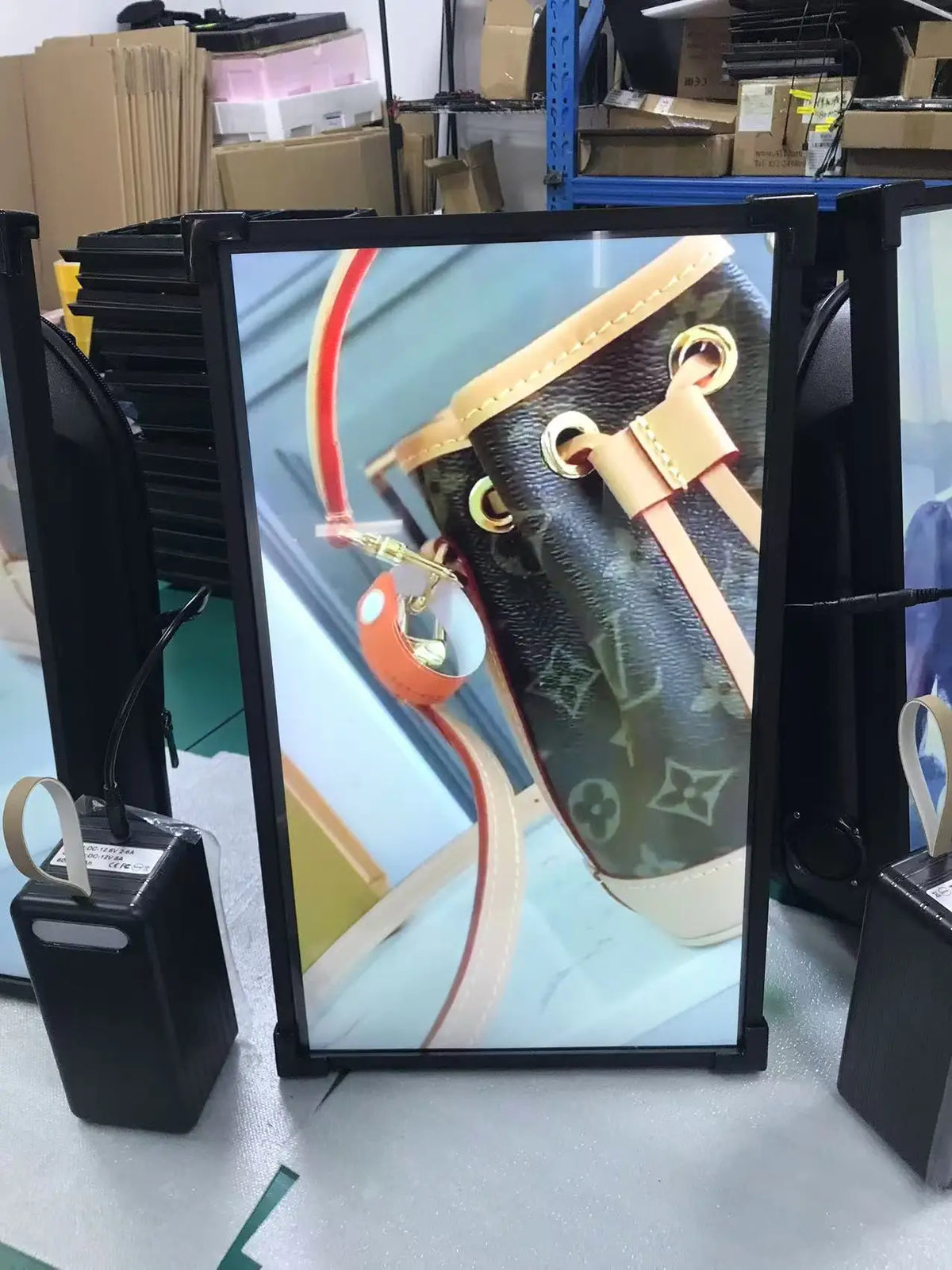 Enhance  Advertising Campaign with 21.5 Inch 18.5 Inch LCD Backpack Advertising Machine LCD Display Box Bag Expansion Backpack