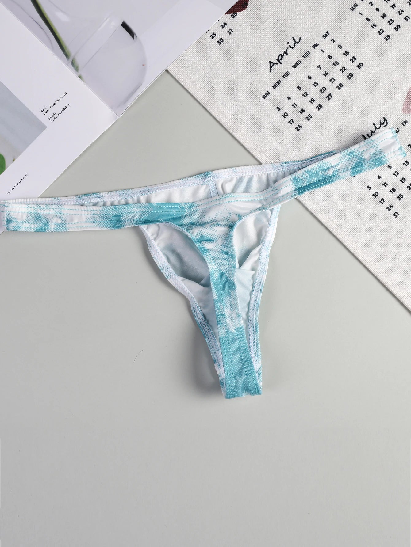 Sports Print Men Thong Male Breathable G-String Seamless Sports Panties Sexy T-back Exotic Lingerie HT143
