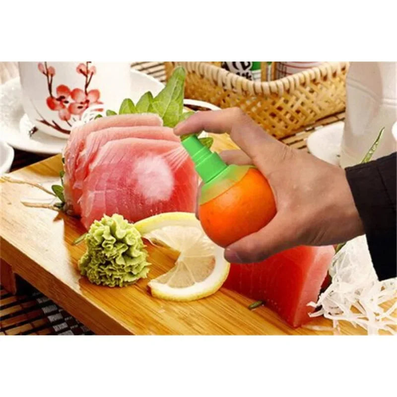 1PC Manual Juice Sprayer Creative Lemon Squeezer Manufacturers Kitchen Gadgets Vegetable and Fruit Tools