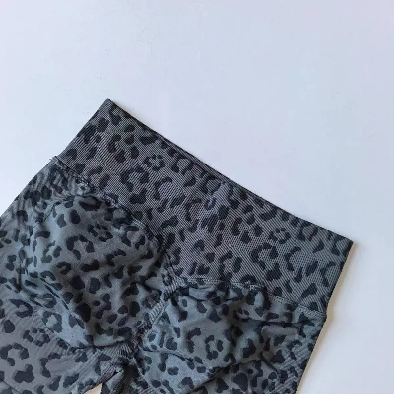 Sexy Leopard Print Seamless Yoga Shorts High Waist Peach Butt Lift Tummy Control 4-Way Stretch Breathable Workout Cycling Pants