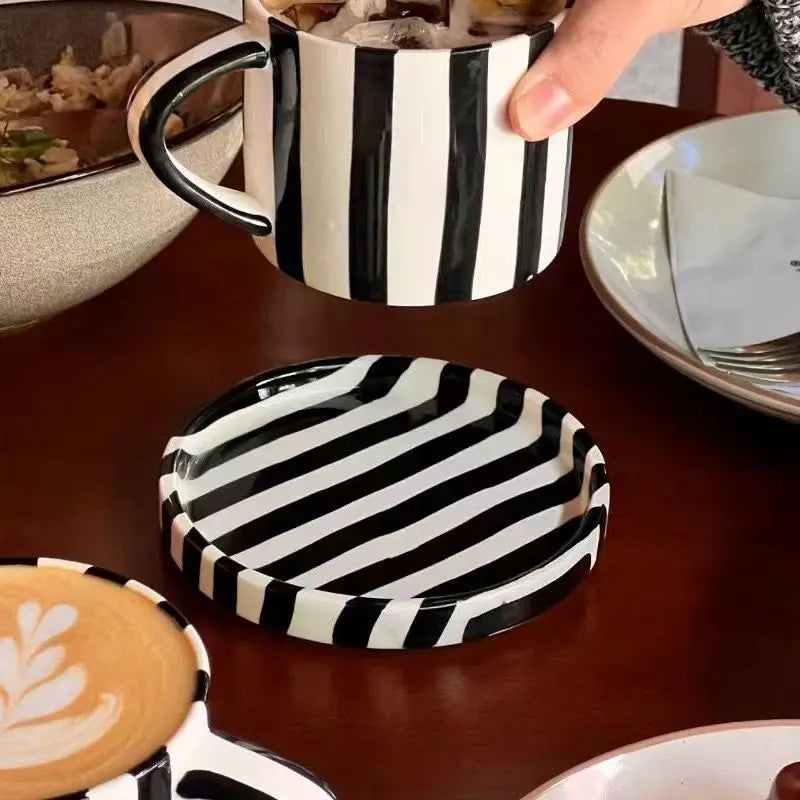 European Striped Ceramic Coffee Cup Saucer Modern Breakfast Dessert Plate Tea Cup Decorative Art Striped Coffee Cup 200 Ml Decor