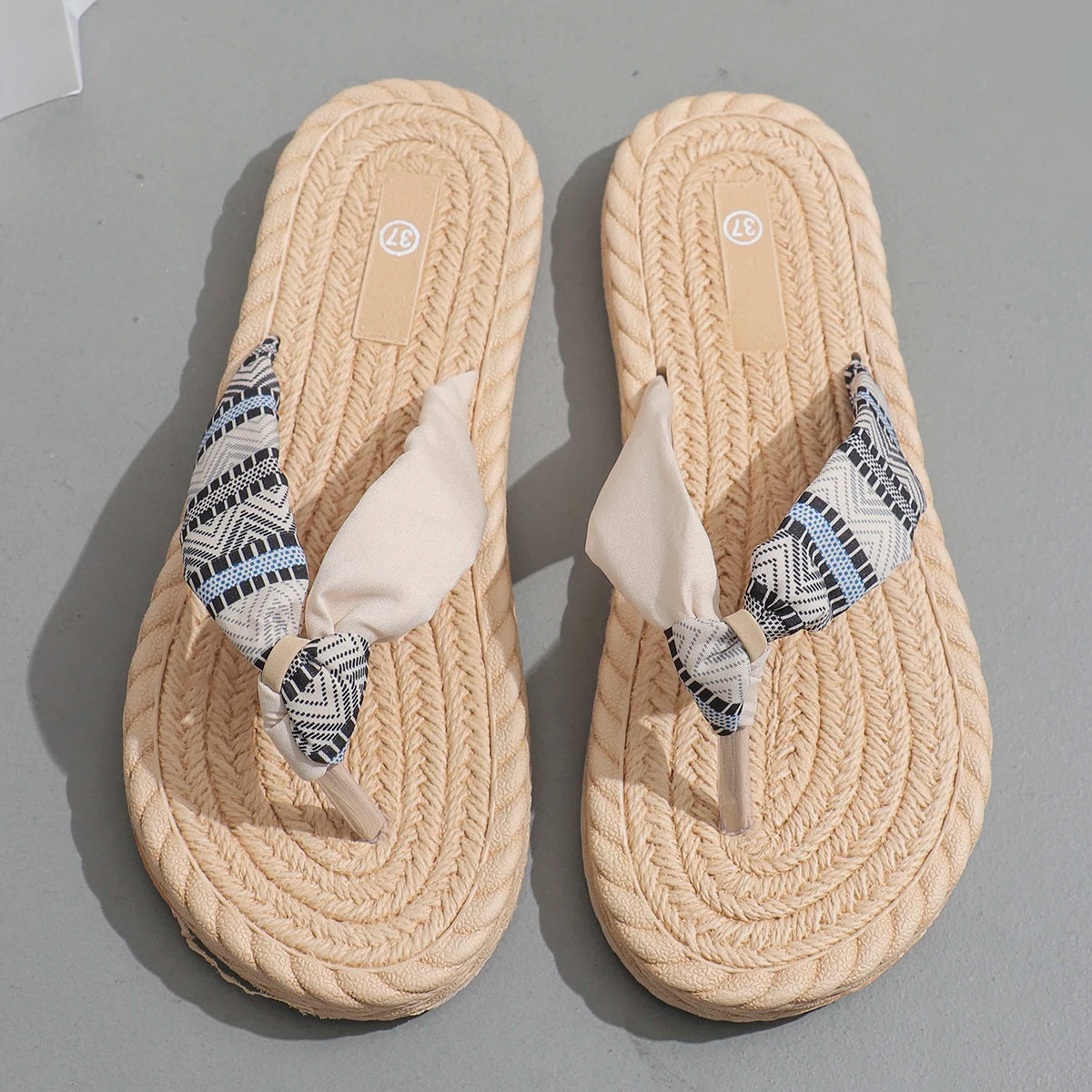 Women's fashion trend Ethnic graffiti anti-slip wear-resistant soft sole anti-linen flip-flops