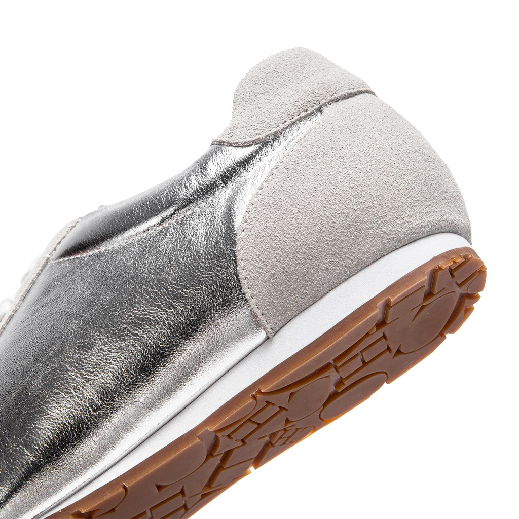 CHCH Women's Vulcanized Shoes 2025 Autumn New Silver Lace Lightweight Sports Shoes Outdoor Casual Shoes