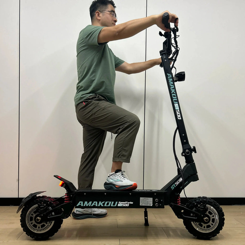Amakou 11-inch 9000w 72v 40ah 105km/h 120km Range Alloy Frame TFT LCD Screen Dual Motors Powerful Electric Scooter For Adults