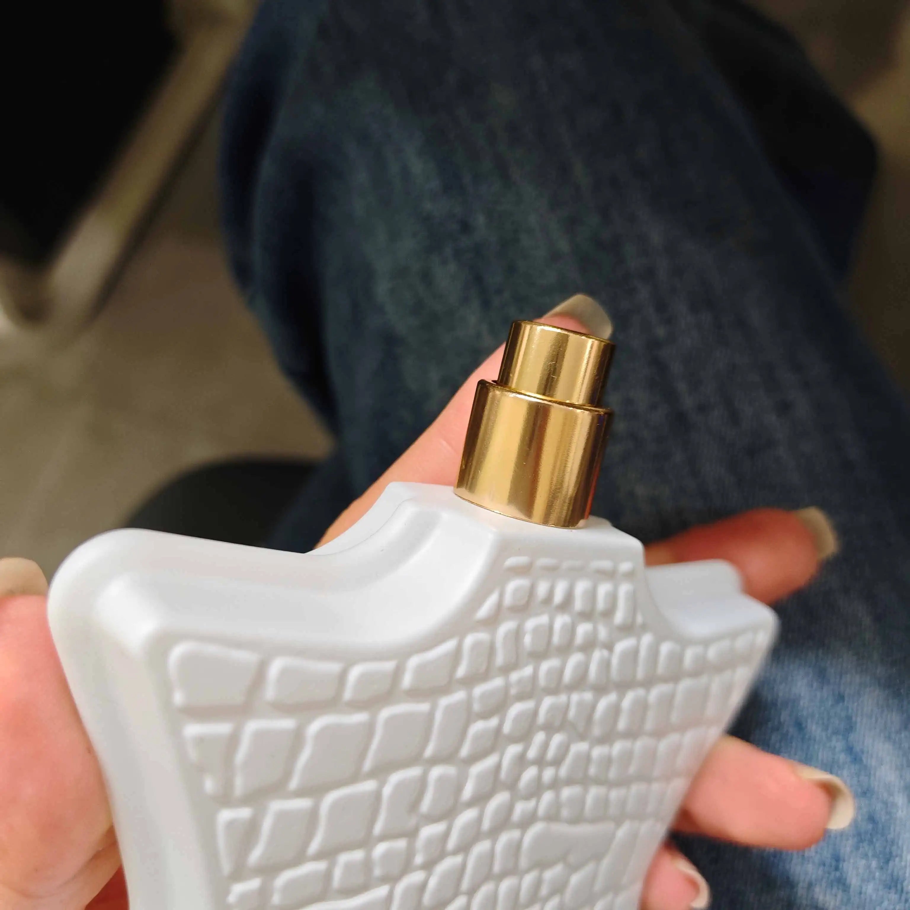 TriBeCa white white, versatile, milk scented perfume, cocoa, hazelnut, caramel, delicious, woody fragrance, high grade, neutral fragrance for the minority, suitable for the whole scene of commuting, dating and gathering, the