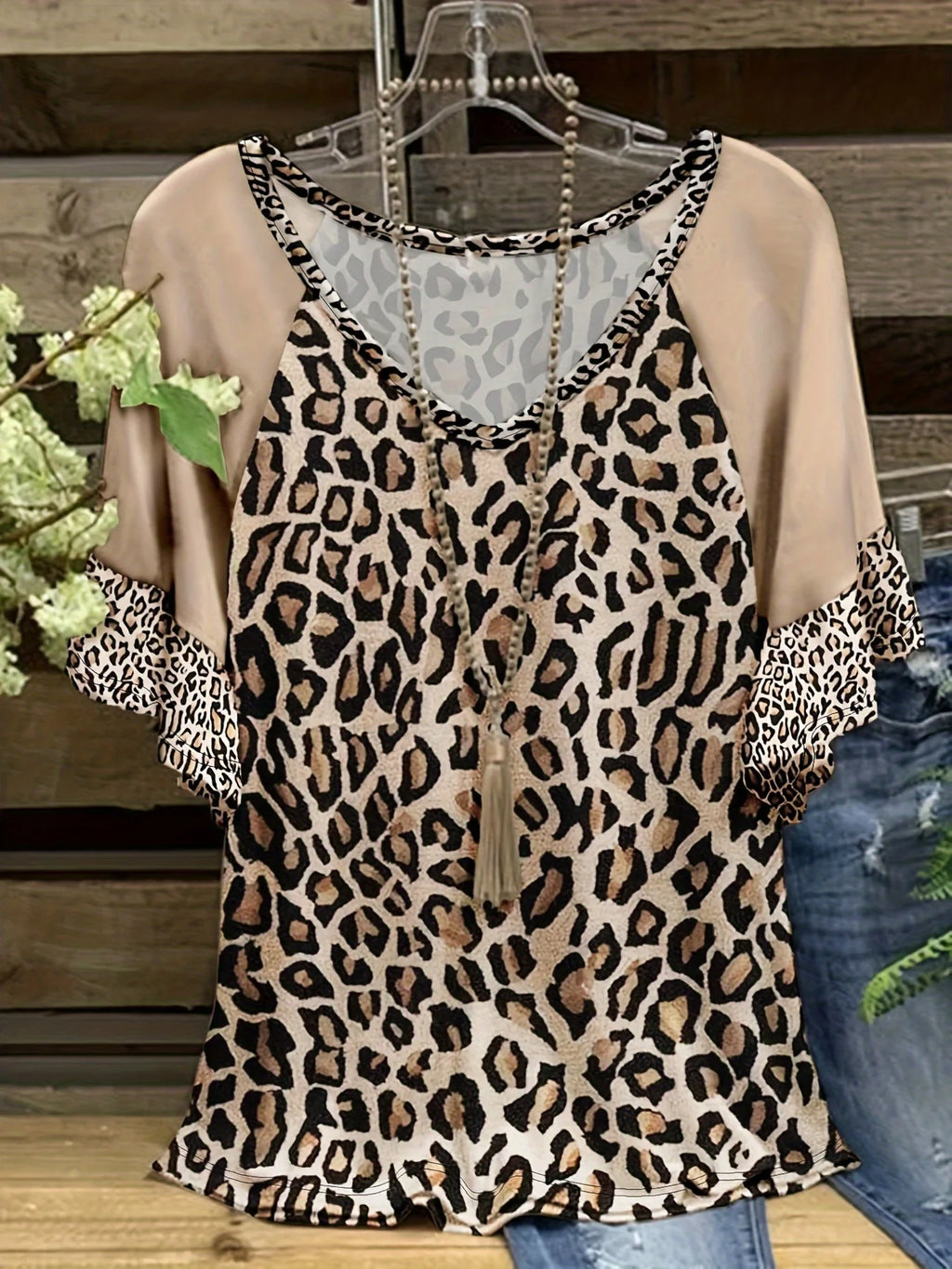 Plus Size Leopard Print T-Shirt Casual V Neck Short Sleeve T-Shirt Women's Plus Size Clothing