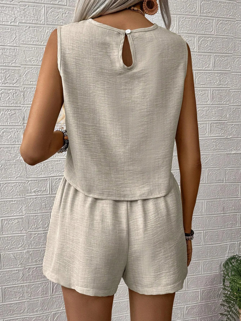 2026 Summer Women Solid Color 2Pcs Set Sleeveless Top Shorts Minimalist Casual Streetwear Loose Daily Vacation Outfit