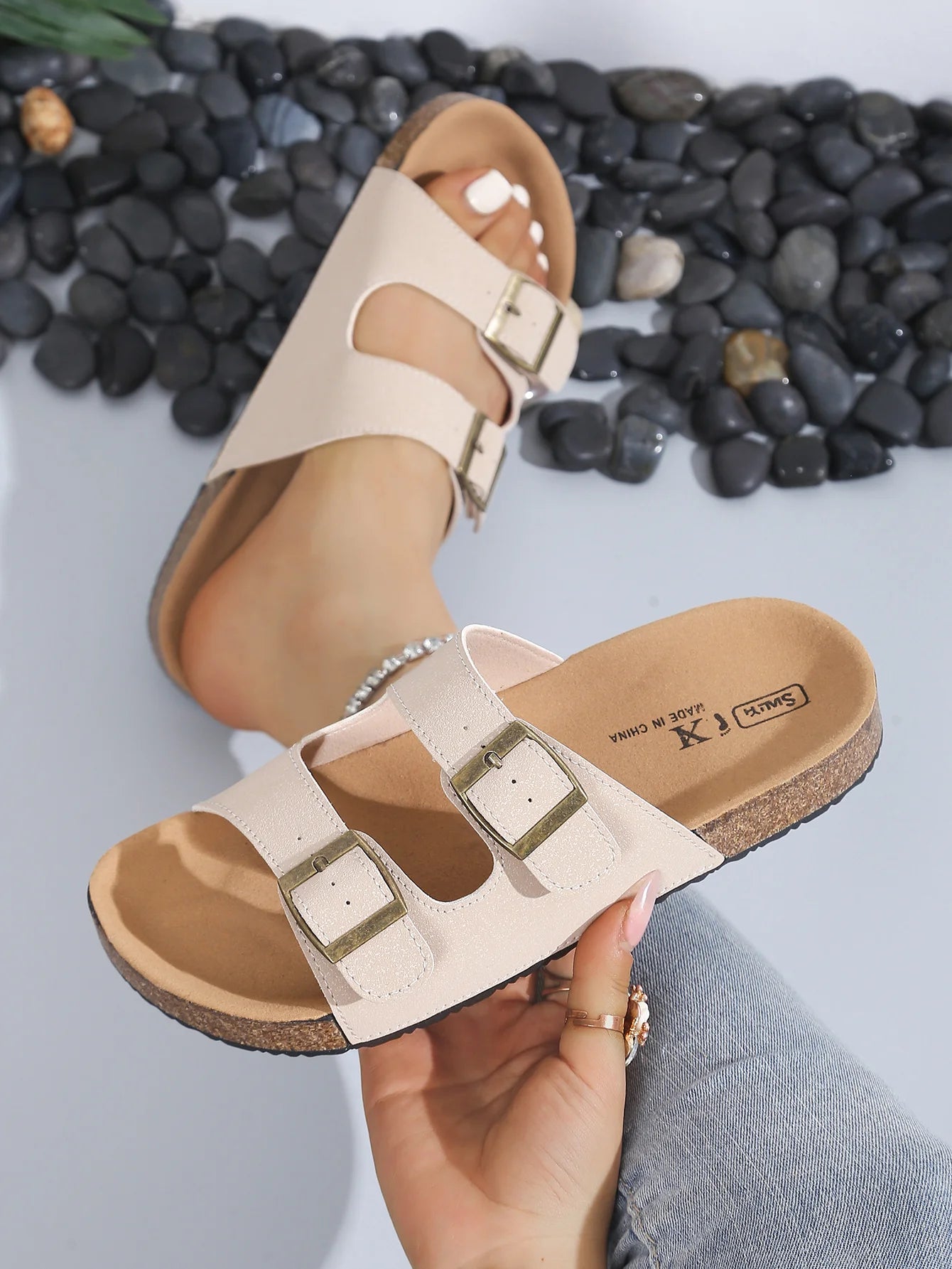 2026 Slippers for Women Cork Beach Sandals Outdoor Clogs with Adjustable Buckle Women Shoes Platform Slippers Flats Slides Women