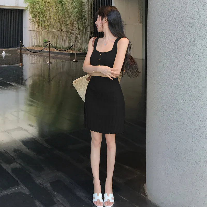 2026 Summer New Women's Square Neck High Waist Suspender Dress, Fashionable Casual Vacation Style, Waist Pockets, A-line Skirt