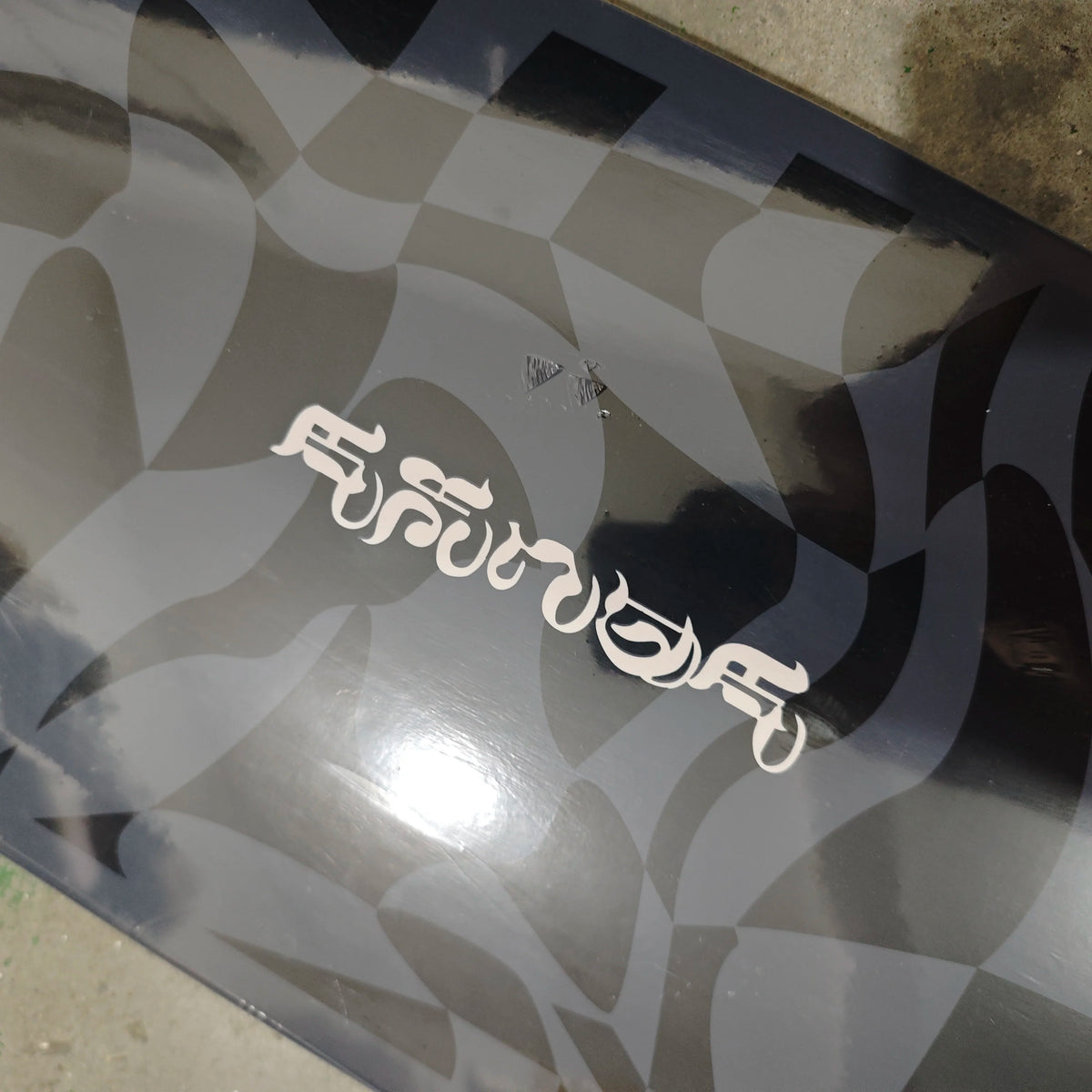 Whole kit YOW land surf skateboard black grids model 32inch has double curvy sides pro good quality