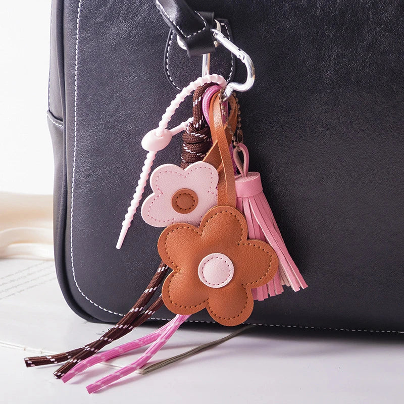PU Leather Sunflower Keychain Cartoon Five Petal Flower Car Keyring Fashion Bag Pendant Contrasting Accessory