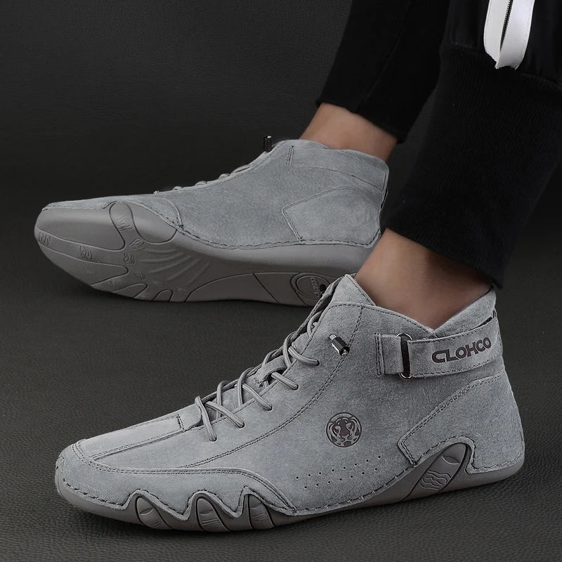 CLOHOO Men's Casual Ankle Boots Lace Up Walking Lightweight Comfortable Sneakers Motorcycle Outdoor Winter Warm Fashion Shoes