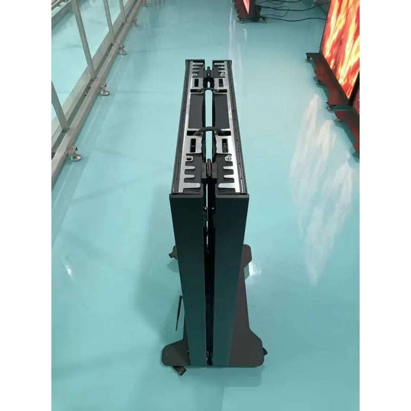P2.5 500cd/m High Brightness Foldable LED Digital Signage Ultra HD Mobile Stand Video Wall for Subway Indoor Commercial Advertis